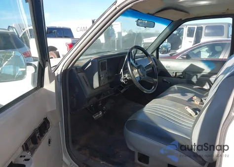 1990 Chevrolet Gmt-400 C2500 z USA, uszkodzony, nr VIN 1GCGC24K1LE105201